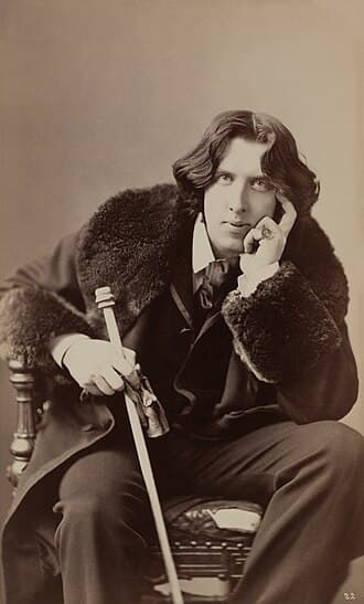 Oscar Wilde portrait by Napoleon Sarony